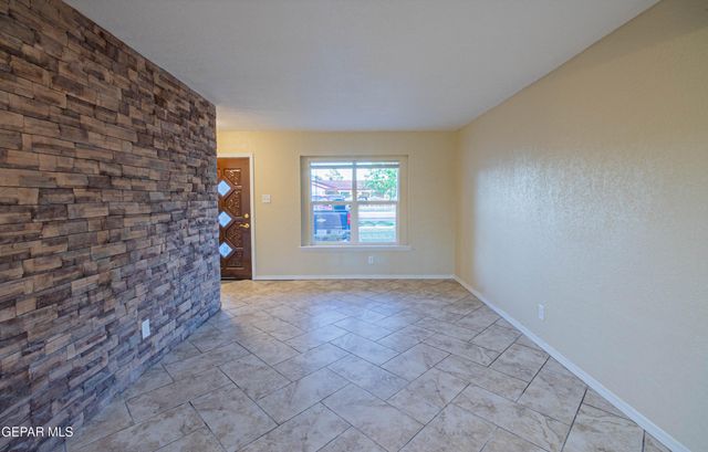 228 Midianite Drive, El Paso, TX 79927