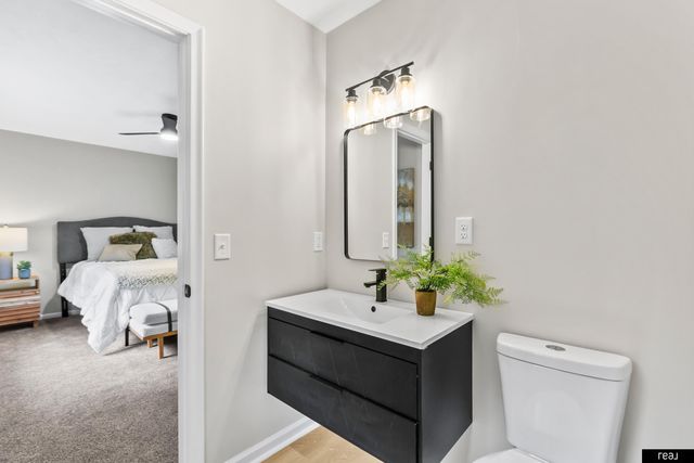 14435 Weir Circle, Omaha, NE 68137