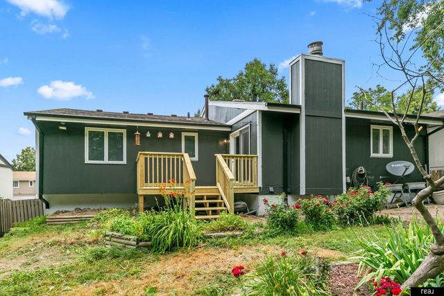 14435 Weir Circle, Omaha, NE 68137