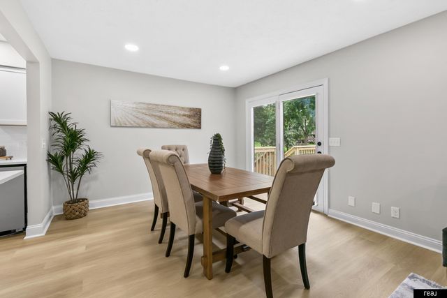 14435 Weir Circle, Omaha, NE 68137