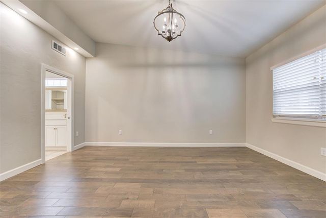 1502 W Cleveland Avenue, Guthrie, OK 73044