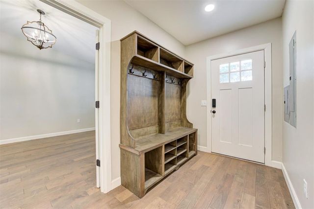 1502 W Cleveland Avenue, Guthrie, OK 73044