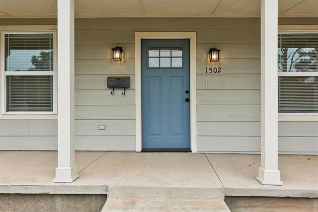 1502 W Cleveland Avenue, Guthrie, OK 73044