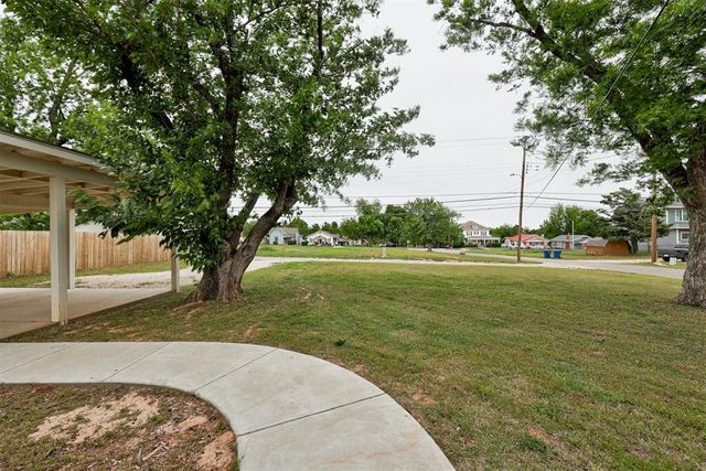 1502 W Cleveland Avenue, Guthrie, OK 73044