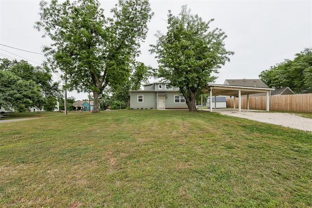 1502 W Cleveland Avenue, Guthrie, OK 73044