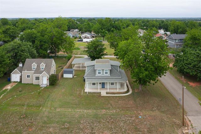 1502 W Cleveland Avenue, Guthrie, OK 73044