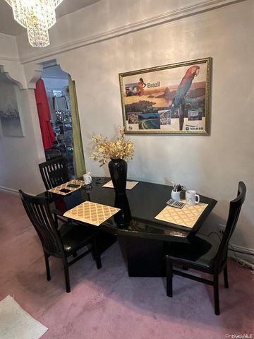 35-40 82 Street 6C, Jackson Heights, NY 11372