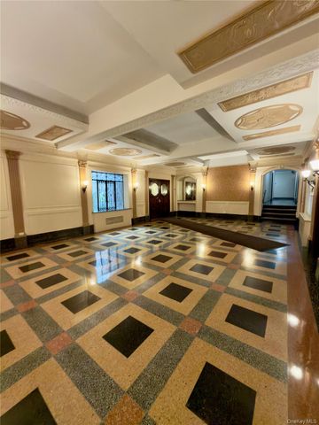 35-40 82 Street 6C, Jackson Heights, NY 11372