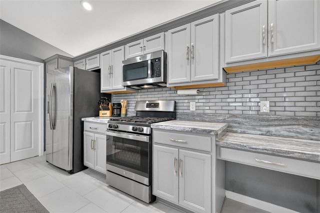 6033 TOMPKINS STREET, The Villages, FL 32163