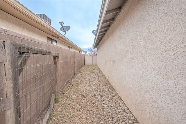 1810 Airfield Avenue, Kingman, AZ 86401