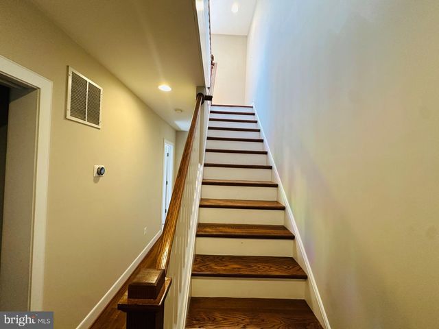 429 E LANVALE ST E, Baltimore, MD 21202