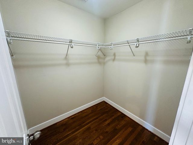 429 E LANVALE ST E, Baltimore, MD 21202