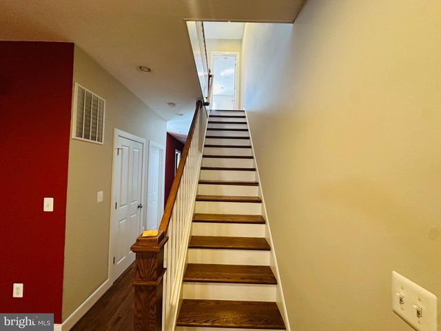 429 E LANVALE ST E, Baltimore, MD 21202