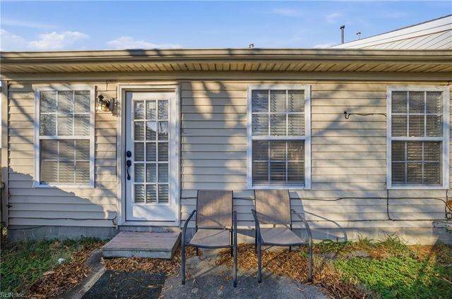 6378 Scottsfield DR, Suffolk, VA 23435