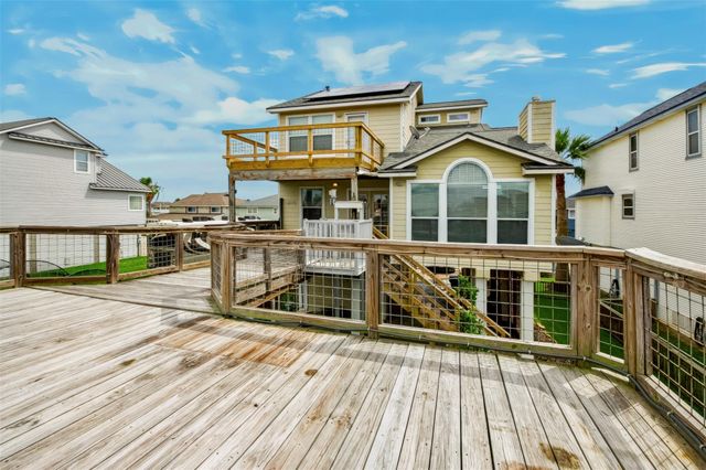 1144 Sailfish Street, Bayou Vista, TX 77563