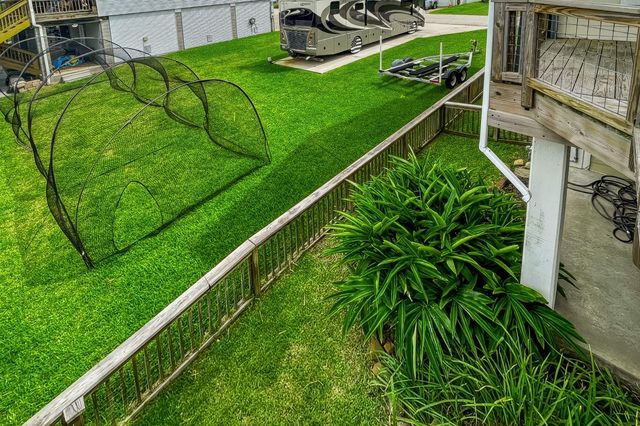 1144 Sailfish Street, Bayou Vista, TX 77563