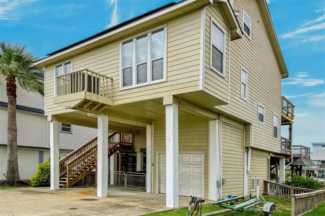 1144 Sailfish Street, Bayou Vista, TX 77563