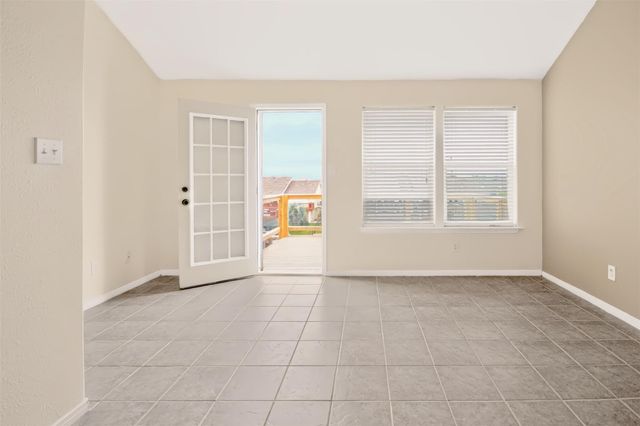 1144 Sailfish Street, Bayou Vista, TX 77563