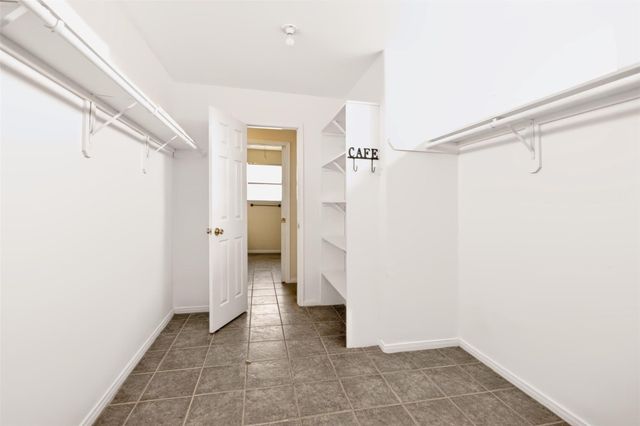 1144 Sailfish Street, Bayou Vista, TX 77563