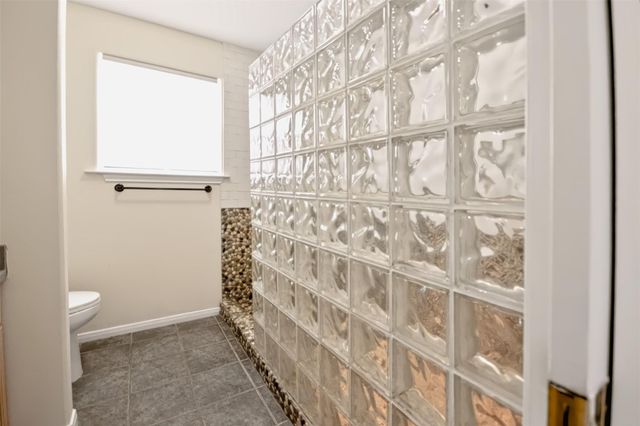 1144 Sailfish Street, Bayou Vista, TX 77563