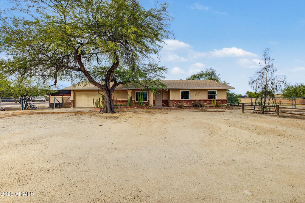22614 W HAMMOND Drive, Buckeye, AZ 85326 — exterior