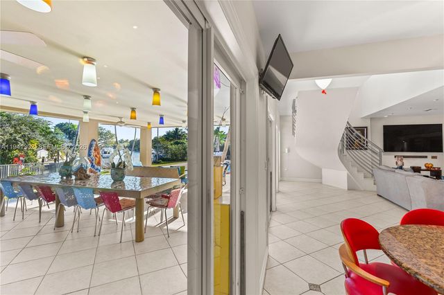 5343 Orduna Dr, Coral Gables, FL 33146