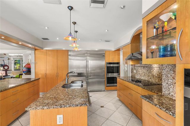 5343 Orduna Dr, Coral Gables, FL 33146