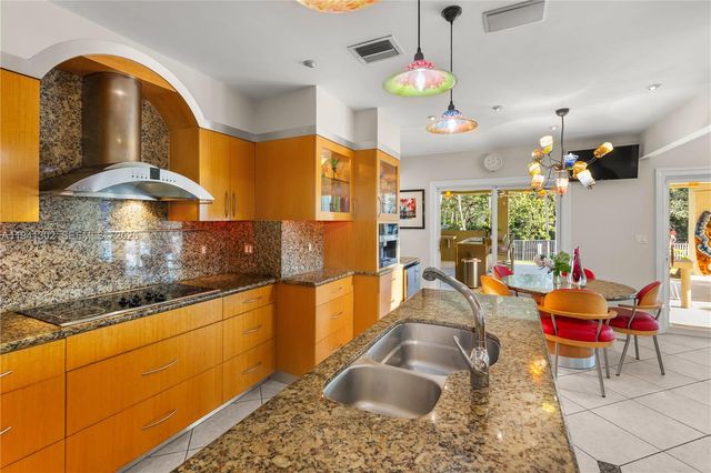 5343 Orduna Dr, Coral Gables, FL 33146