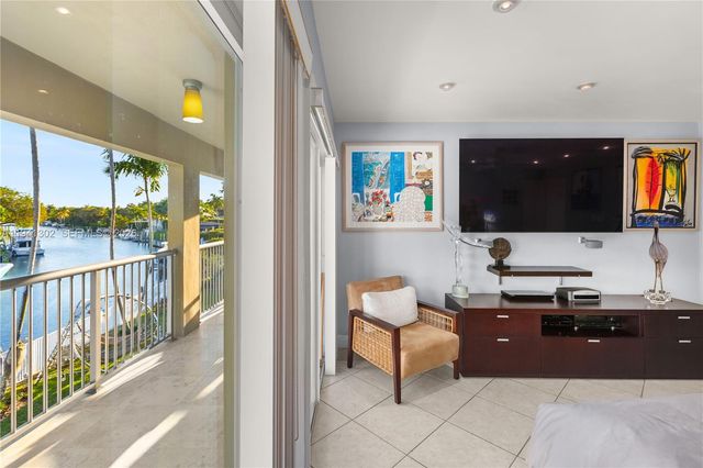 5343 Orduna Dr, Coral Gables, FL 33146