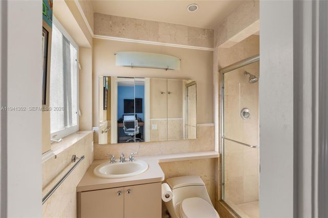 5343 Orduna Dr, Coral Gables, FL 33146