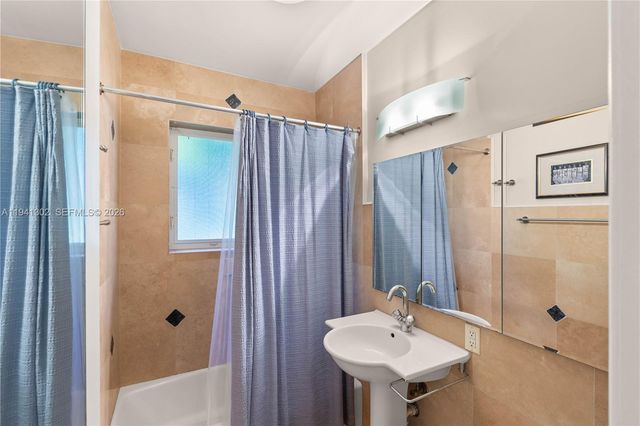 5343 Orduna Dr, Coral Gables, FL 33146