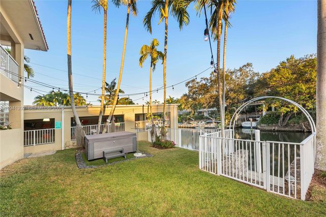 5343 Orduna Dr, Coral Gables, FL 33146