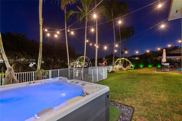 5343 Orduna Dr, Coral Gables, FL 33146