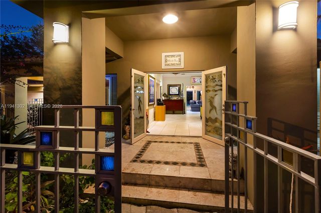 5343 Orduna Dr, Coral Gables, FL 33146