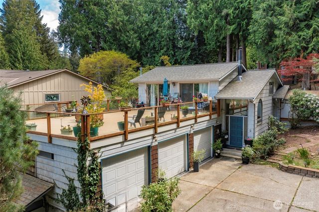 69 North Point Drive, Bellingham, WA 98229