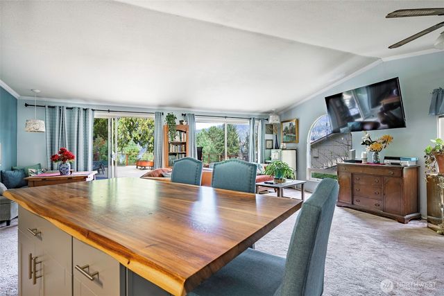 69 North Point Drive, Bellingham, WA 98229