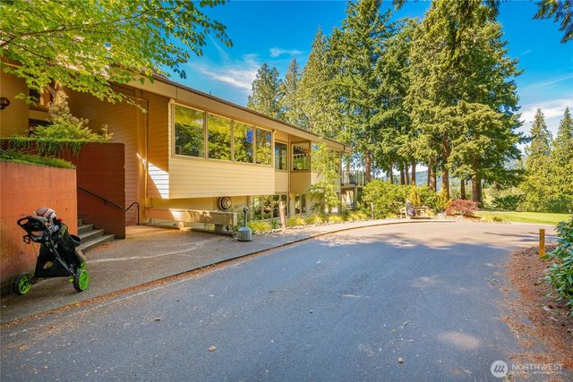 69 North Point Drive, Bellingham, WA 98229