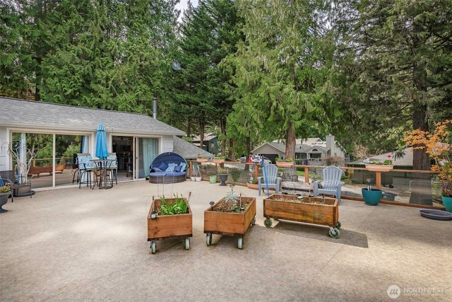 69 North Point Drive, Bellingham, WA 98229