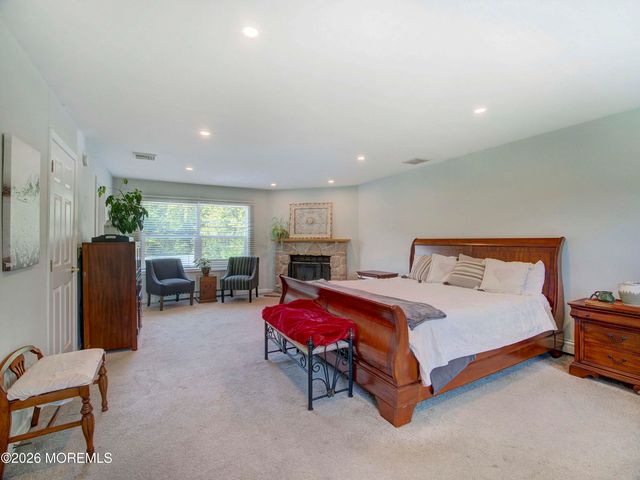 20 Richard Road, Farmingdale, NJ 07727