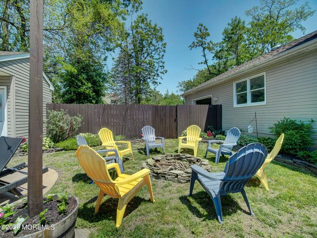20 Richard Road, Farmingdale, NJ 07727