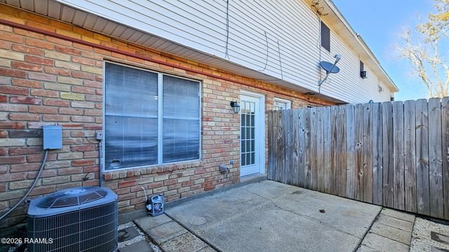 1019 Magenta Drive 205d, Breaux Bridge, LA 70517