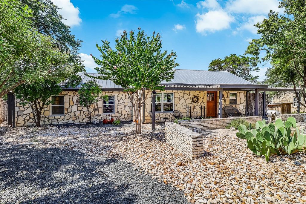 19745 Lakehurst LOOP, Spicewood, TX 78669