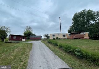 828 SPRING CITY RD, Phoenixville, PA 19460