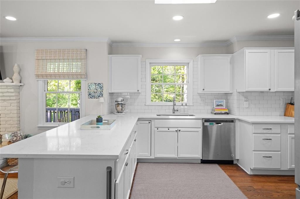 Image 10 of property listing at 2125 Briarwillow Drive, Atlanta, GA 30345