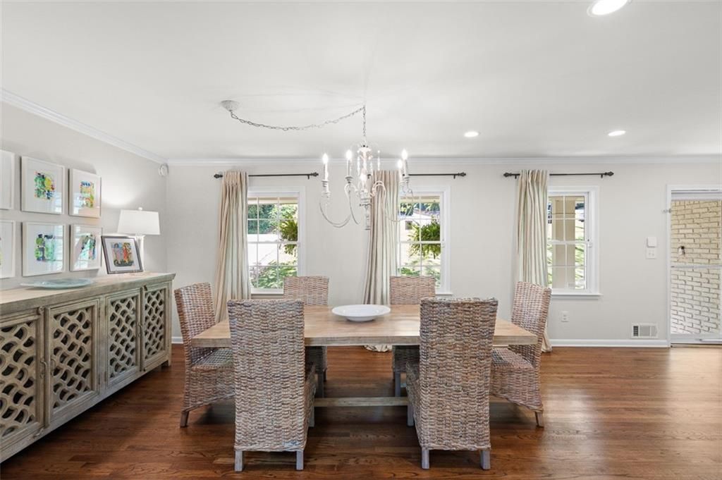 Image 7 of property listing at 2125 Briarwillow Drive, Atlanta, GA 30345