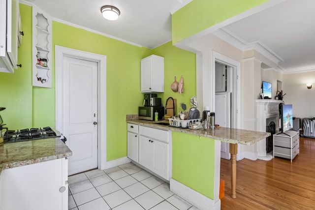 1755 E 55th Street 605, Chicago, IL 60615