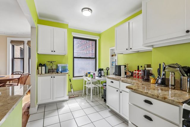 1755 E 55th Street 605, Chicago, IL 60615
