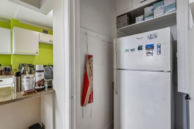 1755 E 55th Street 605, Chicago, IL 60615