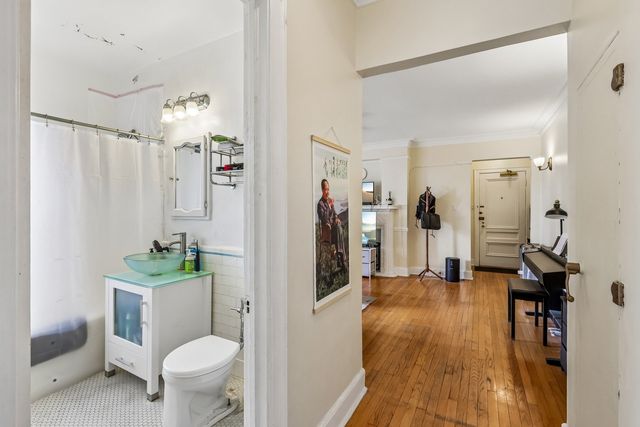 1755 E 55th Street 605, Chicago, IL 60615