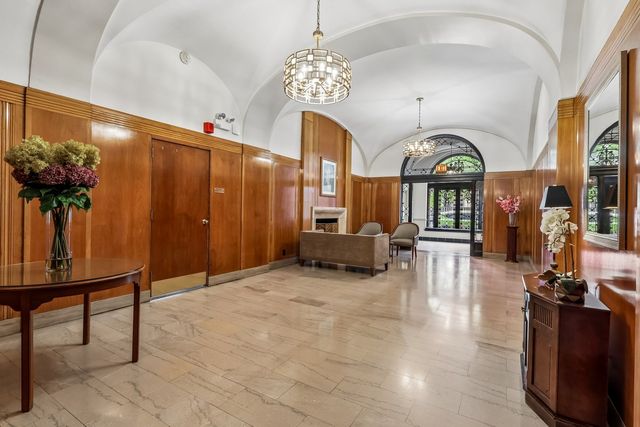 1755 E 55th Street 605, Chicago, IL 60615